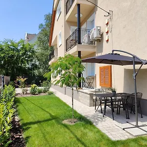 Paskal-lux With Free Parking And Ac Apartman