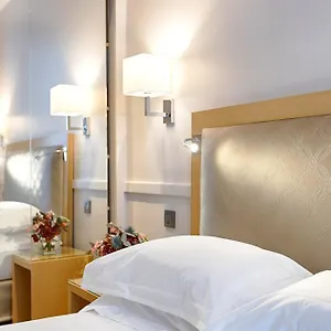 hotellátogatás